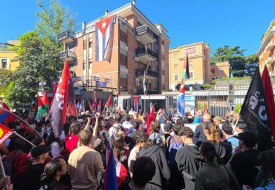 Solidaridad con Cuba en Italia en marchas por el Día de la Liberación