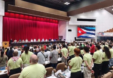 Cuba les abre el pecho y los abraza, Patria es humanidad