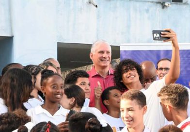 Díaz-Canel visita la UCI y destaca Proyecto Pionero