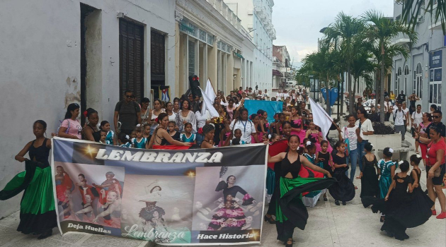 Conjunto de Danzas Lembranza celebra su aniversario 30 de existencia y obra.