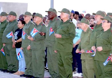 Díaz-Canel encabeza movilización en defensa de líder de la Revolución Foto: Vladimir Molina Espada