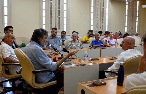 Como un llamado a la unidad a través del diálogo, especialmente en el ámbito cultural, comenzó hoy en la Universidad de La Habana (UH) el taller “Cultura y Revolución, a 65 años de Palabras a los Intelectuales”. /Foto: ACN