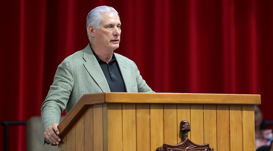Miguel Díaz Canel Bermúdez, presidente de la República, durante su intervención en la tercera Sesión Extraordinaria de la Asamblea Nacional del Poder Popular en su X Legislatura. / Foto: Abel Padrón Padilla/ Cubadebate