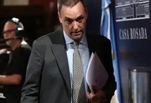 Renuncia por corrupción el Jefe de Gabinete de Milei