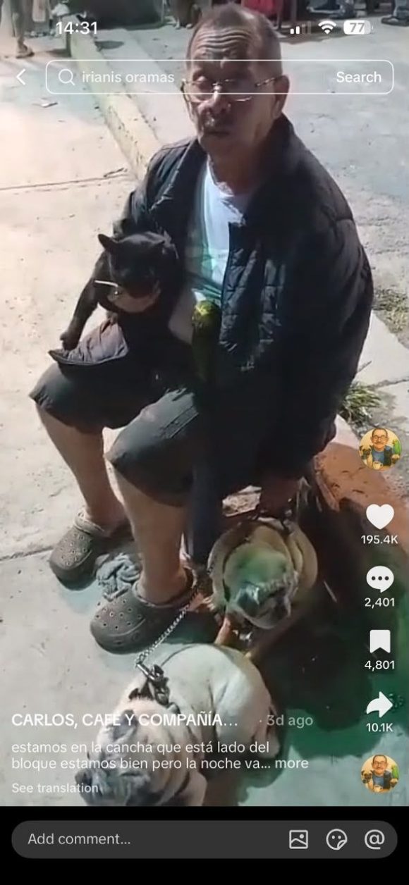 Captura de pantalla del video de Carlos y sus mascotas.