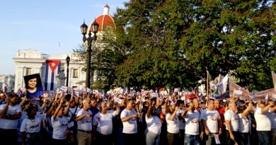 Multitudinaria Tribuna Abierta en Cienfuegos: el pueblo junto a Raúl y a la Revolución (+ Galería) Pueblo cienfueguero ratifica su apoyo incondicional al líder de la Revolución Raúl Castro Ruz. / Foto: Miguel Adrián Rodríguez Pérez / 5 de Septiembre