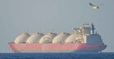 Irán recauda millones de dólares por barcos que transitan Ormuz Irán recauda millones de dólares por barcos que transitan Ormuz