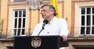Petro alertó sobre eventuales bombardeos si gana la ultraderecha Petro alertó sobre eventuales bombardeos si gana la ultraderecha