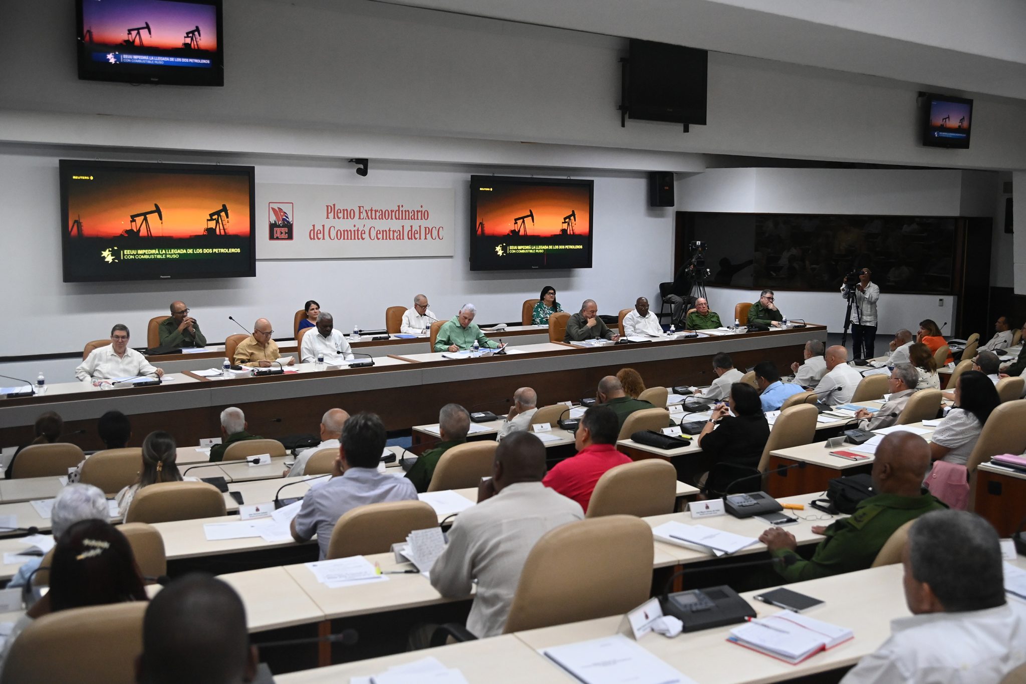 Inicia Pleno Extraordinario del Comité Central del Partido Comunista de Cuba. /Foto: Estudios Revolución