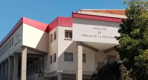 Edificio de la Facultad de Ciencias de la Educación de la Universidad de Granada.