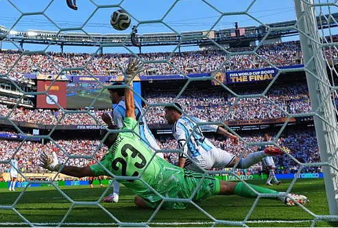 El gol de Ferrán. /Foto: LaPresse