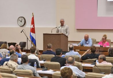 ¡La unidad es la voluntad de luchar y de vencer juntos! ¡La unidad es la voluntad de luchar y de vencer juntos!