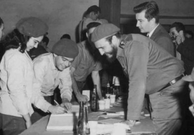 Presentan en Cuba el libro <em>Fidel y los Maestros Voluntarios</em>