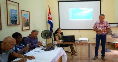 Cienfuegos por el equilibrio del mundo Dr.C Pedro Arturo Muñoz Oramas, profesor de la Universidad de Cienfuegos Carlos Rafael Rodríguez, enalteció el pensamiento militar de José Martí. / Foto: Tay Toscano