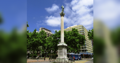 Pinceladas de Montevideo: Plaza Cagancha, símbolo de la ciudad Pinceladas de Montevideo: Plaza Cagancha, símbolo de la ciudad