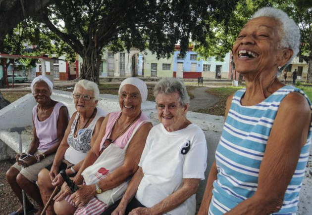 personas de la tercera edad en Cuba