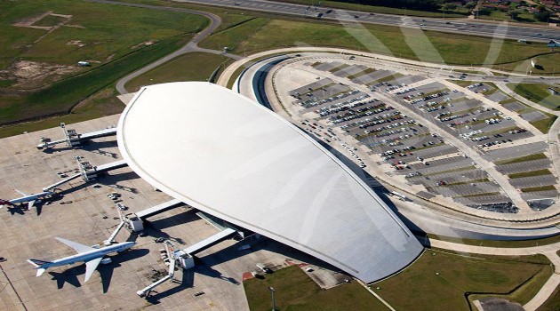 Pinceladas de Montevideo: Aeropuerto de Carrasco, alas al mundo Pinceladas de Montevideo: Aeropuerto de Carrasco, alas al mundo