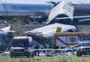 Asciende a 64 fallecidos por accidente ferroviario en España Asciende a 64 fallecidos por accidente ferroviario en España