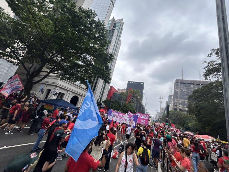 El acto tuvo lugar cuando la campaña oficialista busca ampliar su apoyo en la región sudeste, especialmente en São Paulo, Minas Gerais y Río de Janeiro