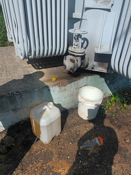 Intento de robo de aceite dieléctrico en la subestación eléctrica Cubana de Bronce, ubicada en el municipio habanero de Guanabacoa. /Foto: Empresa Eléctrica de La Habana