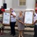 Reconocimiento del Partido y el Gobierno al Periódico 5 de Septiembre por su aniversario 45 y al Telecentro por su cuarto de siglo. Reciben el mérito las directoras de ambos medios, Mercedes Caro Nodarse y Danae Águila Gutiérrez, respectivamente./ Fotos: Del autor